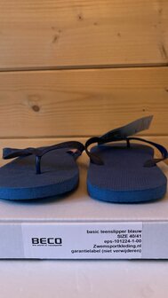Opruiming showmodel Beco teenslippers donkerblauw maat 40-41 op=op